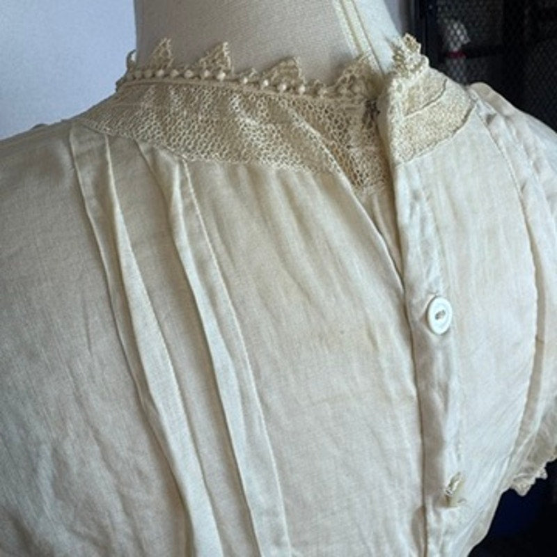 Vintage Early 1900s Top Edwardian Embroidered Floral Lace Button XS Ivory