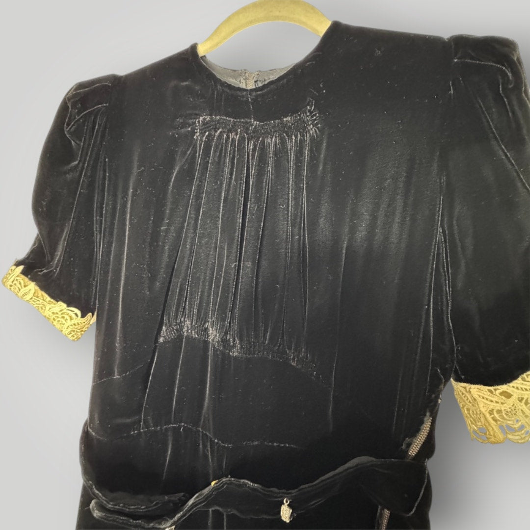 Vintage 1930s Dress Brown Velvet Lace Details Rhinestone Belt Short Sleeve