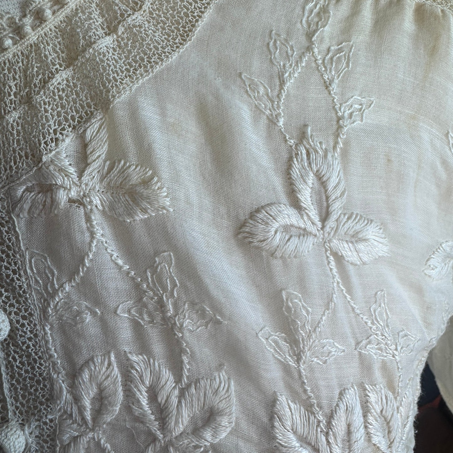 Vintage Early 1900s Top Edwardian Embroidered Floral Lace Button XS Ivory