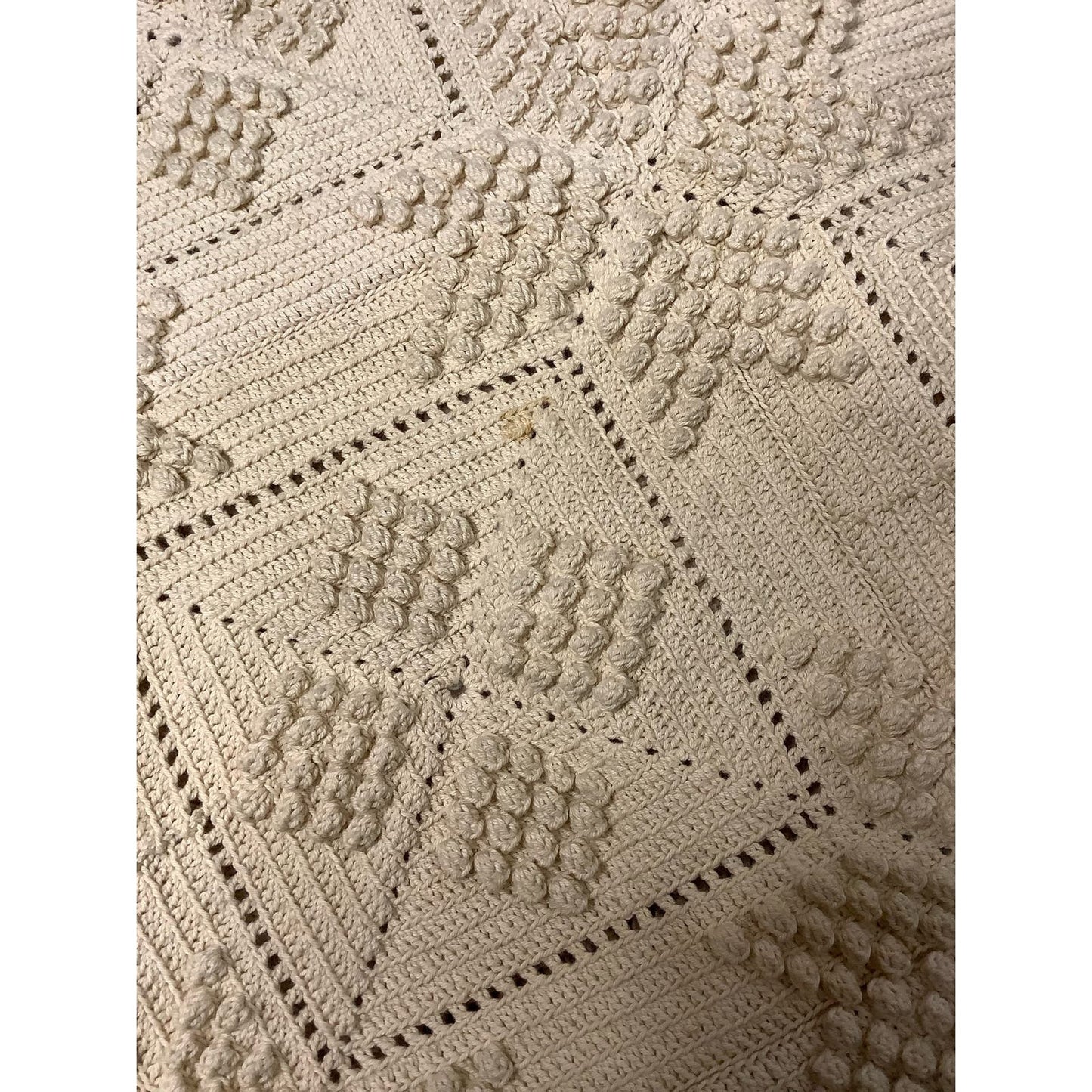 Vtg Handmade Heavy Cotton Blanket Star Pattern Popcorn Knit Triangle 90” x 58”