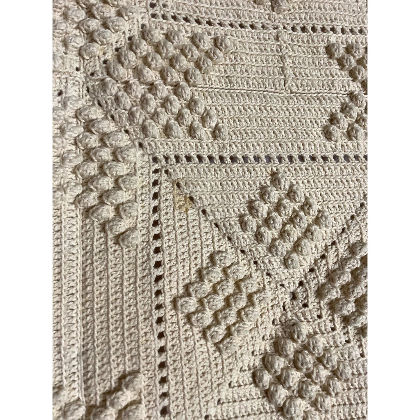 Vtg Handmade Heavy Cotton Blanket Star Pattern Popcorn Knit Triangle 90” x 58”