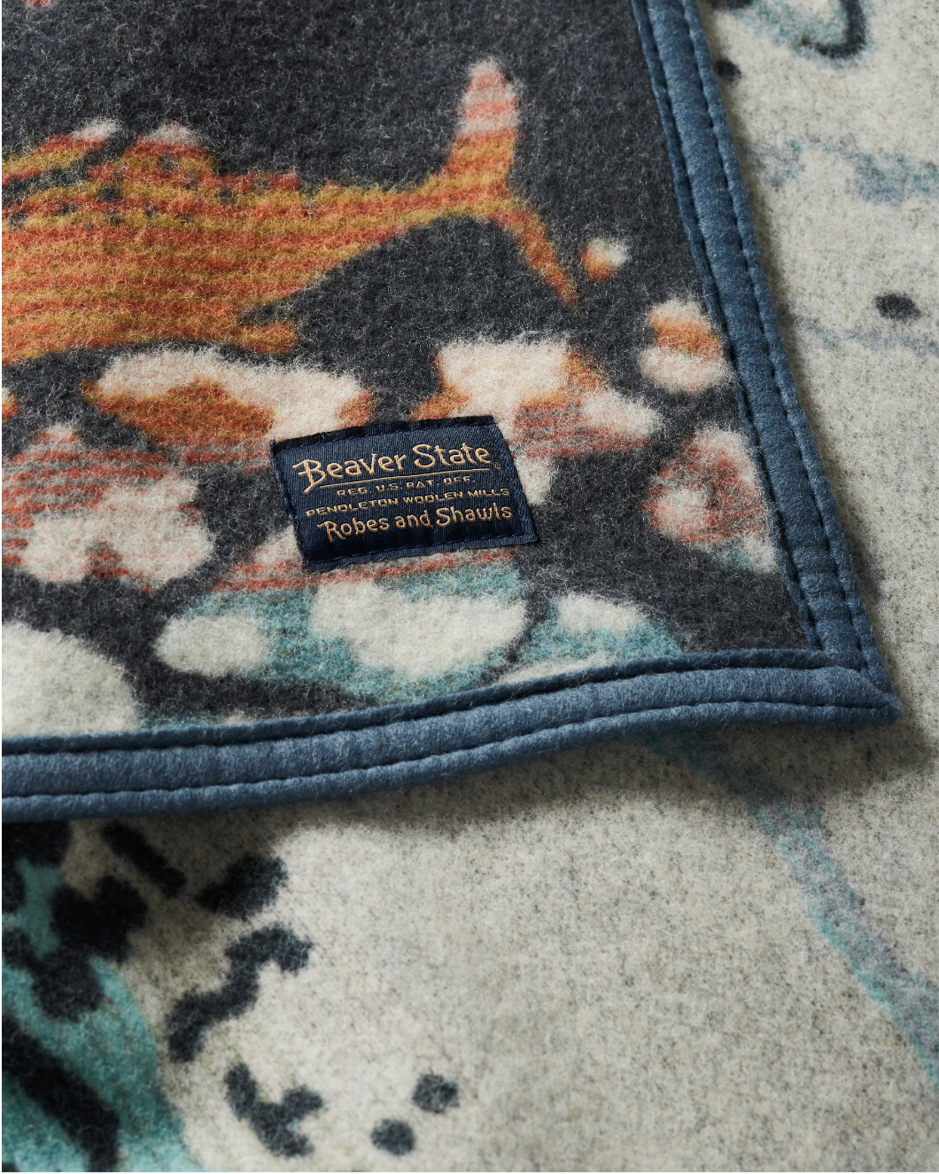 SALMON FALLS BLANKET Beaver State Robe Wool