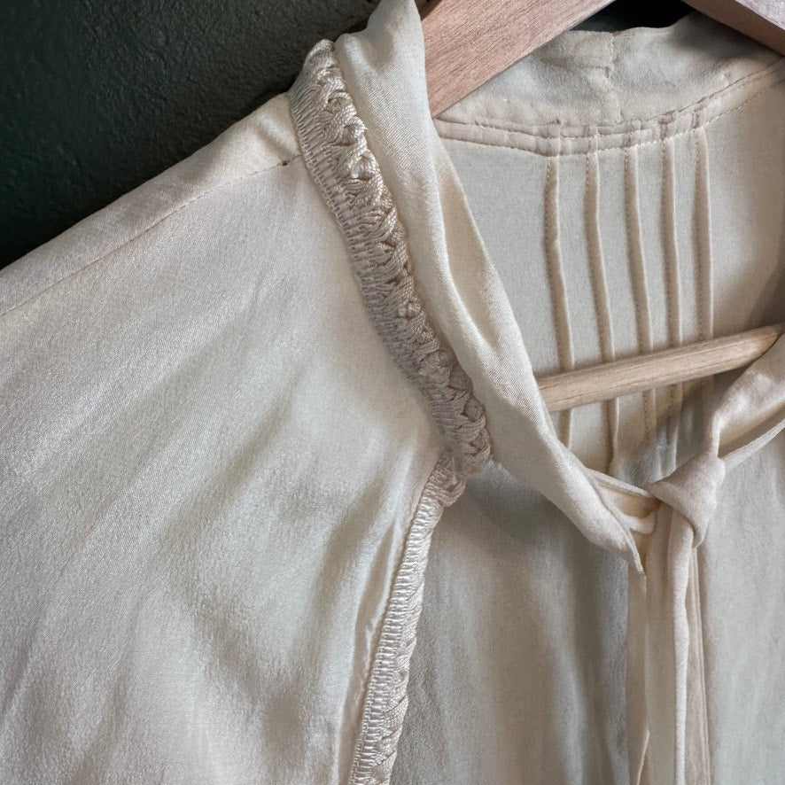 Antique Vintage Silk 1920s Cream Capelet Cape Fringed Trim Pintuck Elegant