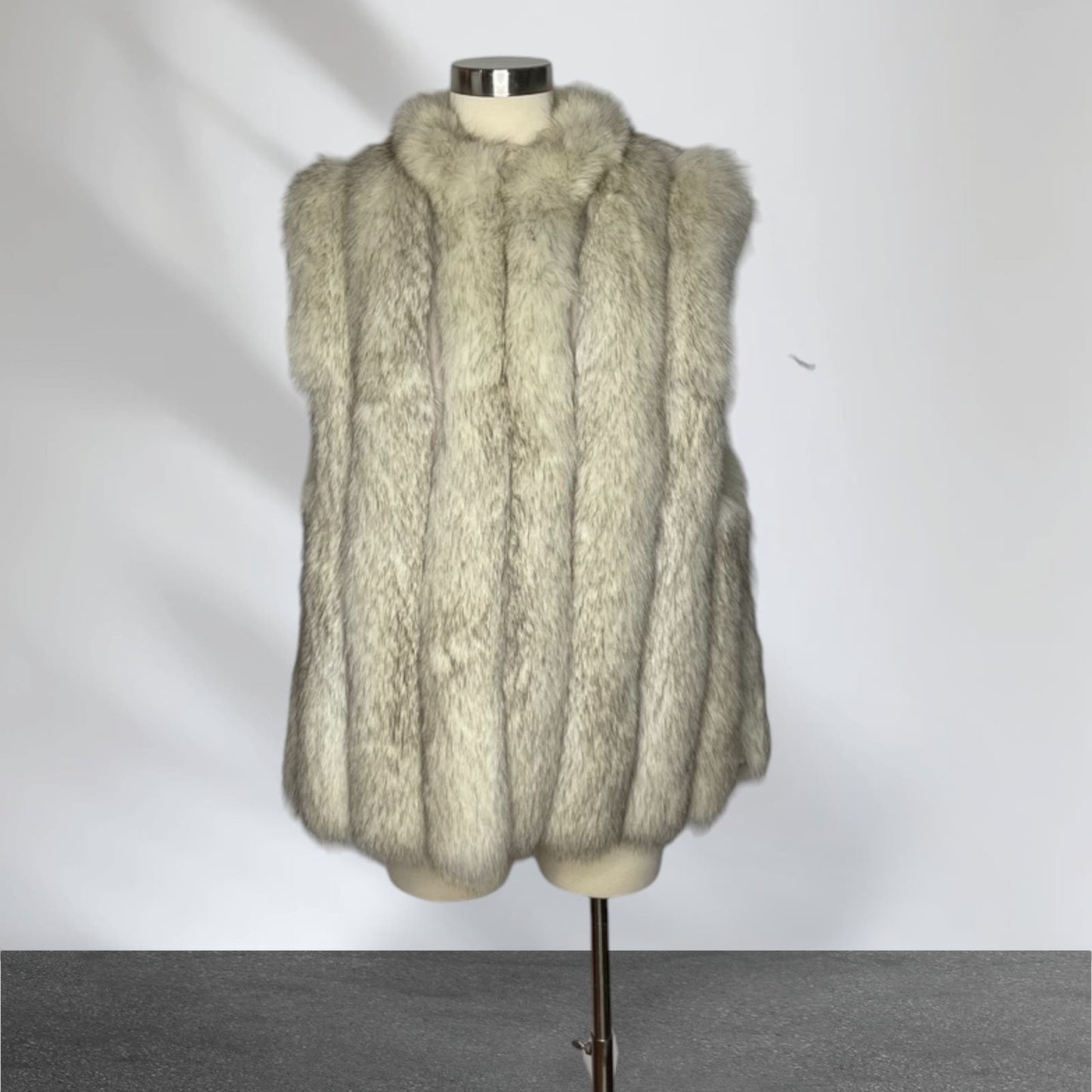 Vintage Natural Blue Fox Fur Vest Lays Furs Women's Large Lined