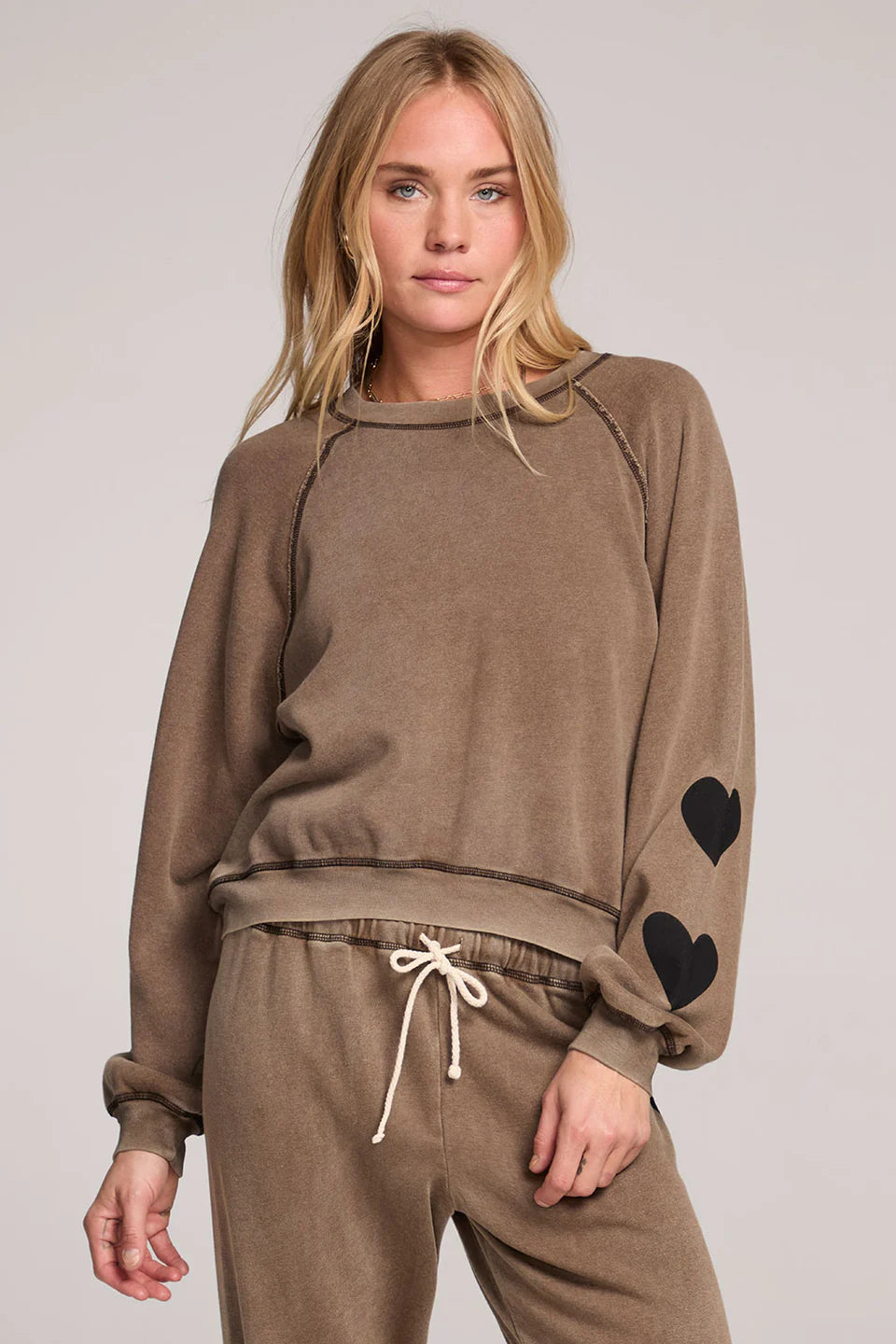 Kevvy Heart Pullover