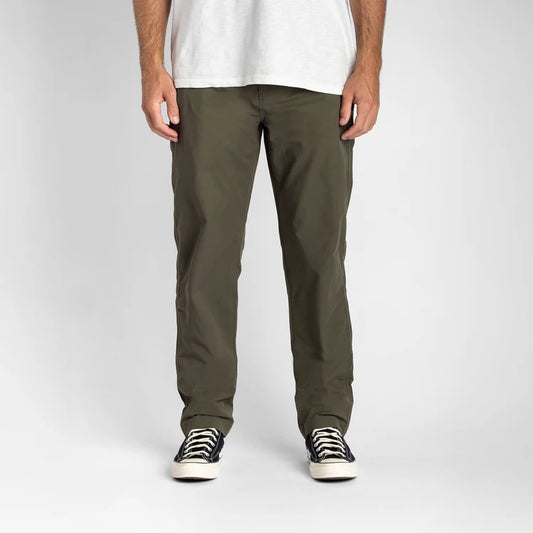 Layover Pro Traveller Pant in Military