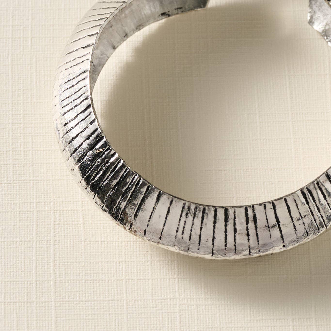 Mira Etched Hoop Earrings - MST GoodsTen Thousand Villages