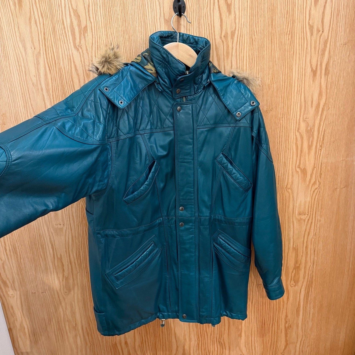 Vintage 1990 Saxony Parka Hooded Fur Lined Teal Green Leather L Men's Long - MST Goodssaxony