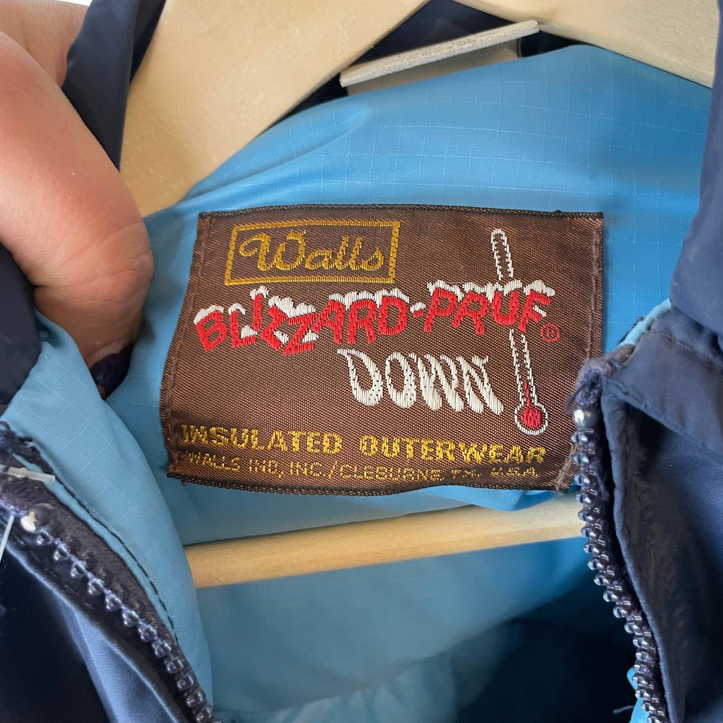 Vintage 1980s Deadstock NOS Down Jacket Walls Blizzard Pruf Blue R110 Quilted