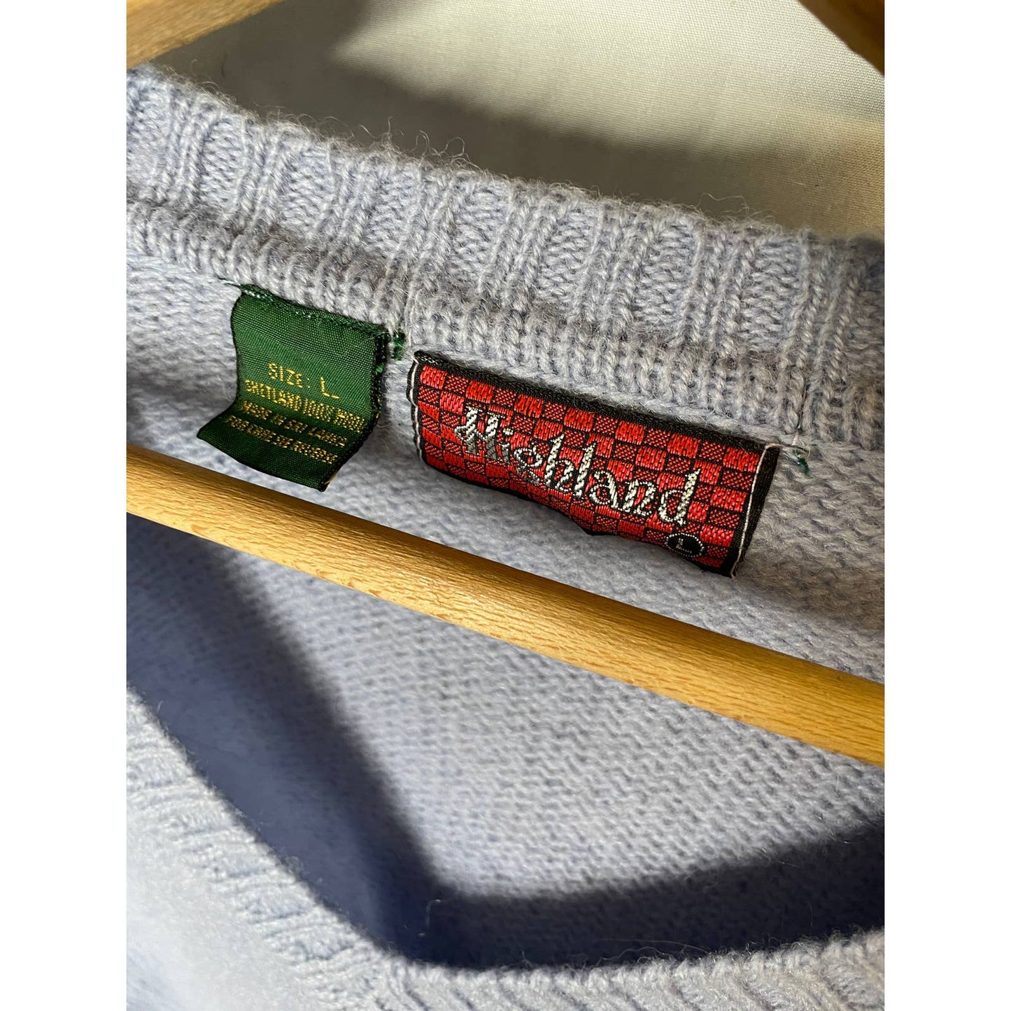 Vintage 1980s Shetland Wool Sweater Periwinkle Blue Sweater Blue V L Neck b127