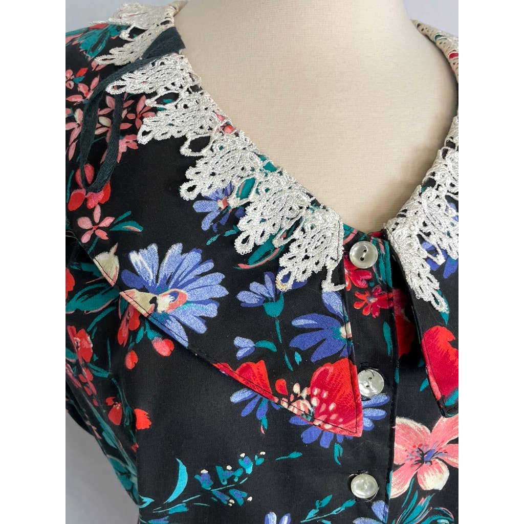Vintage 1980s Midi Dress Dramatic Floral Lace Collar Sleeveless Red Black A1022