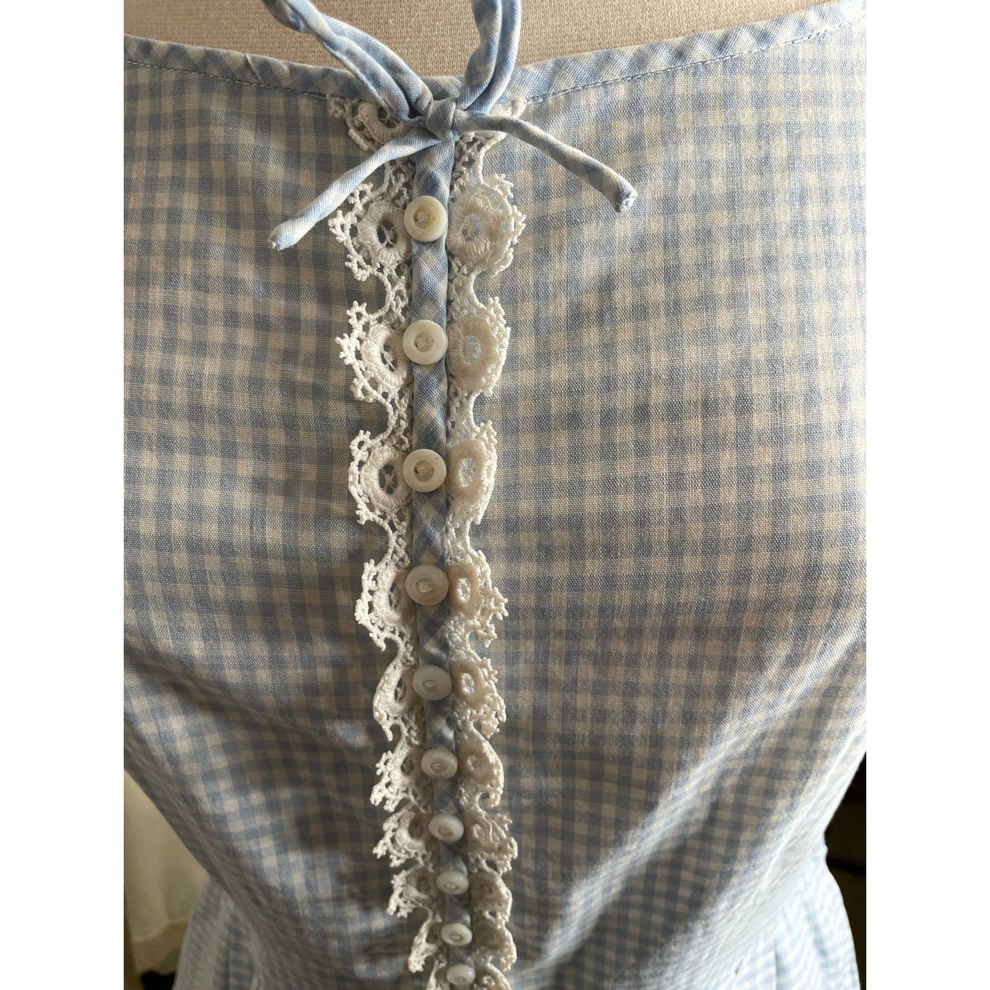 Vintage 1950s Gingham Check Dress Blue White Short Sleeve Medium Bow Lace b137