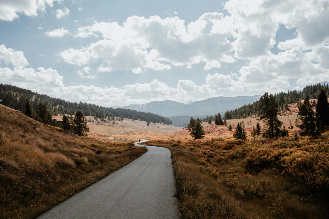 Best Day Hikes Near Denver and Colorado Springs + What to Bring - MST Goods