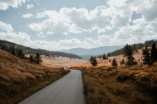 Best Day Hikes Near Denver and Colorado Springs + What to Bring - MST Goods