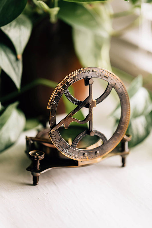 Sundial Compass