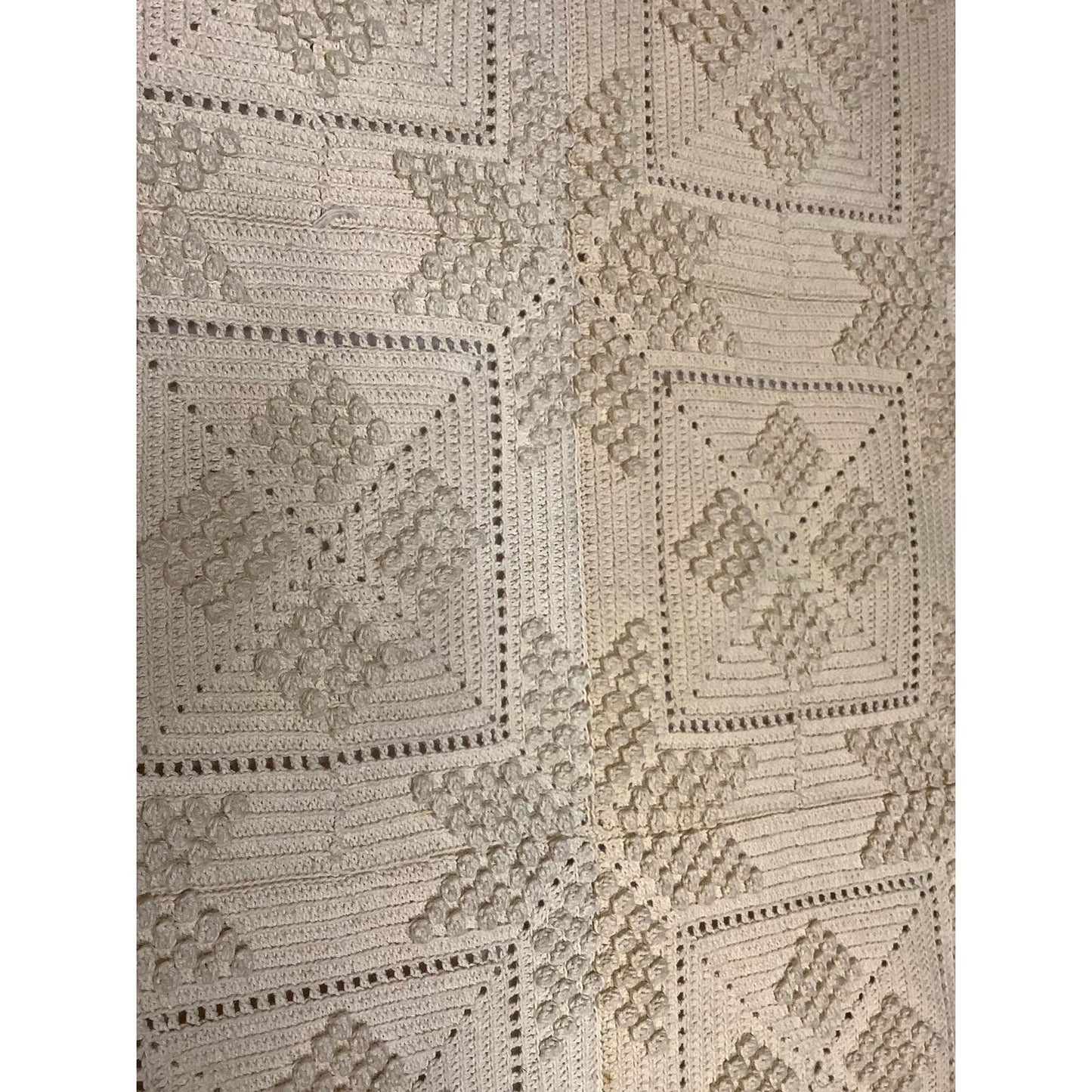 Vtg Handmade Heavy Cotton Blanket Star Pattern Popcorn Knit Triangle 90” x 58”