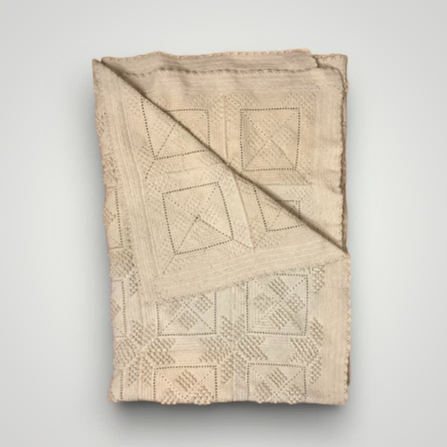 Vtg Handmade Heavy Cotton Blanket Star Pattern Popcorn Knit Triangle 90” x 58”