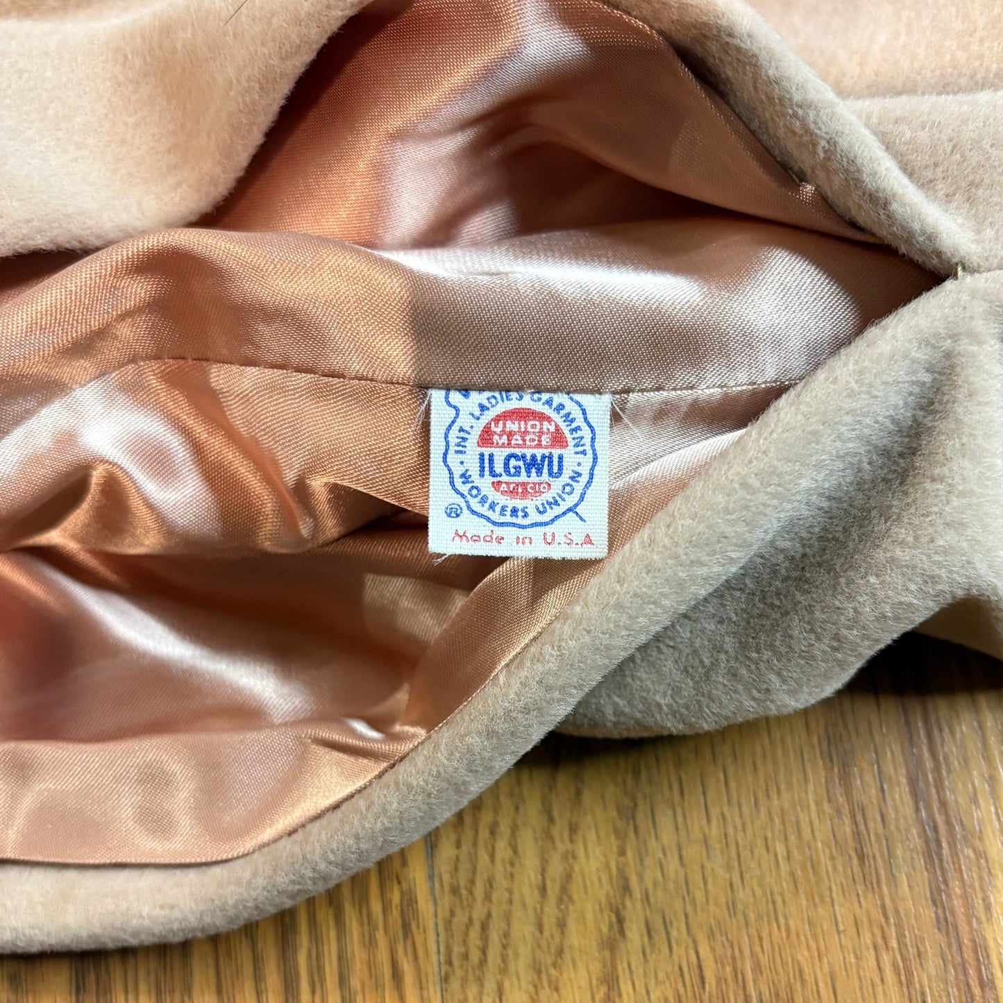 Vintage 1960s Cashmiracle Cape with Faux Fur Collar Beige Tan