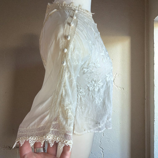 Vintage Early 1900s Top Edwardian Embroidered Floral Lace Button XS Ivory