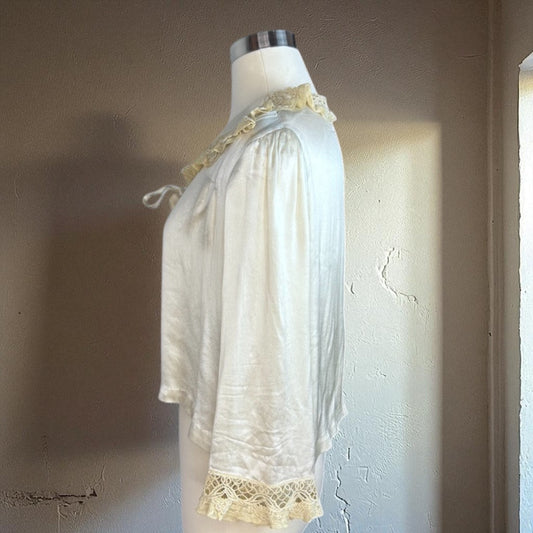 Vintage 1930s Silk Bed Jacket Ivory Lace Shiny Ornate Tie Front