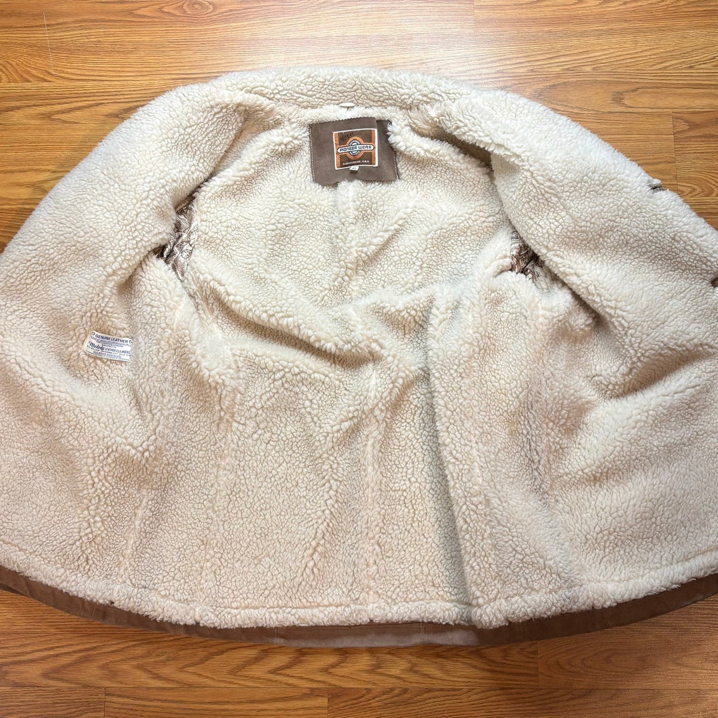 Vintage 1970s Pioneer Wear Suede Leather Sherpa Coat Mens XL Western USA