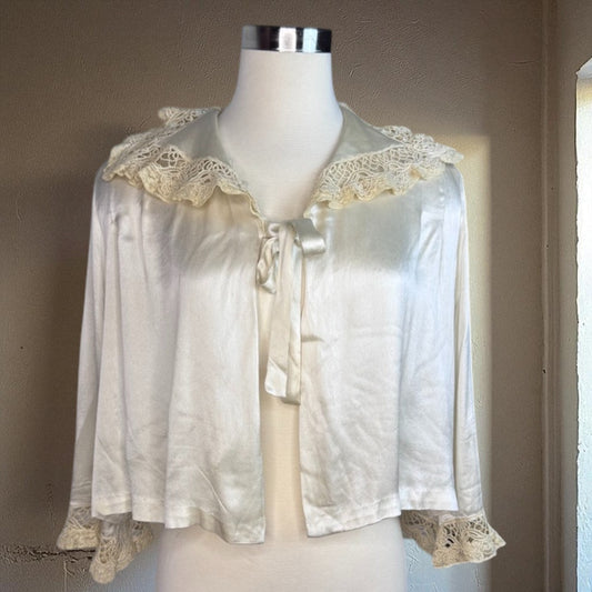 Vintage 1930s Silk Bed Jacket Ivory Lace Shiny Ornate Tie Front