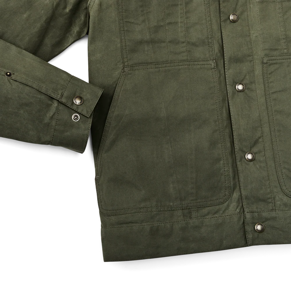 Dry Wax Short Cruiser in Olive