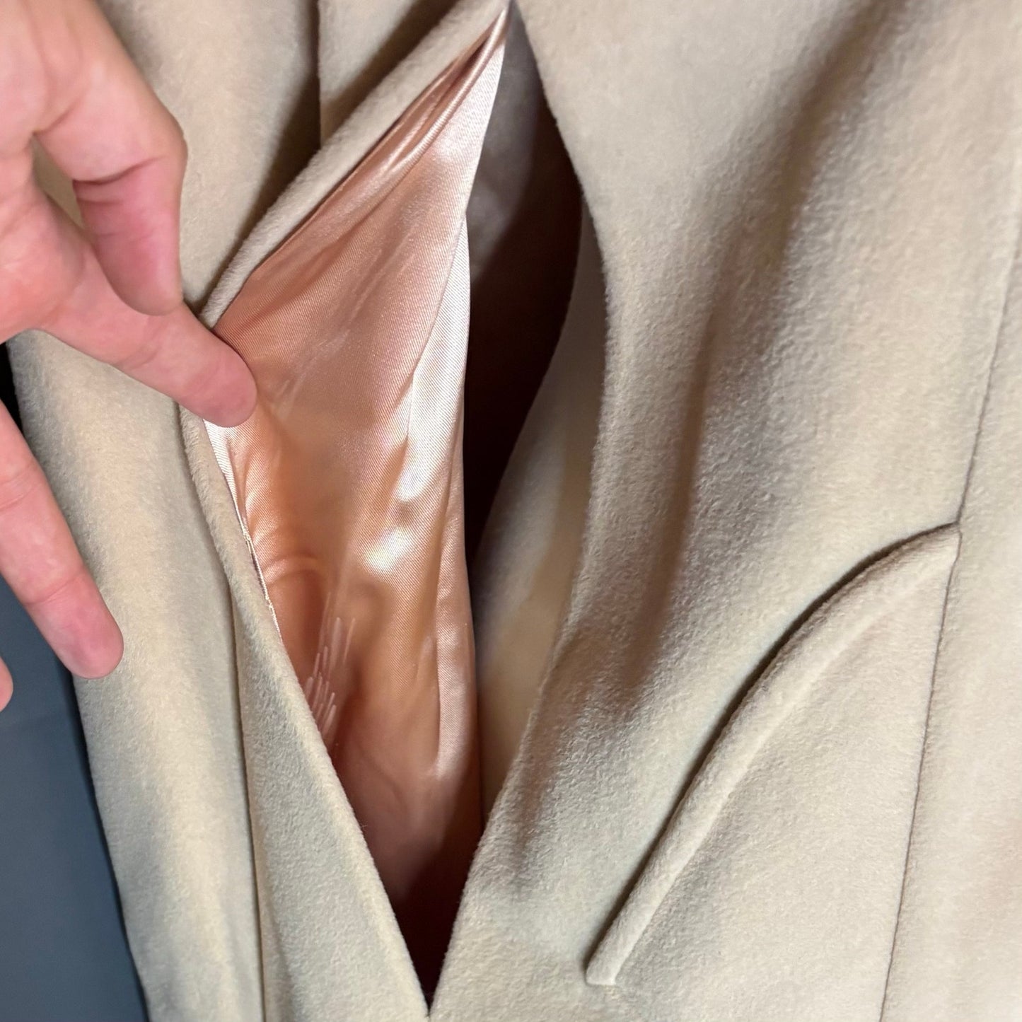 Vintage 1960s Cashmiracle Cape with Faux Fur Collar Beige Tan