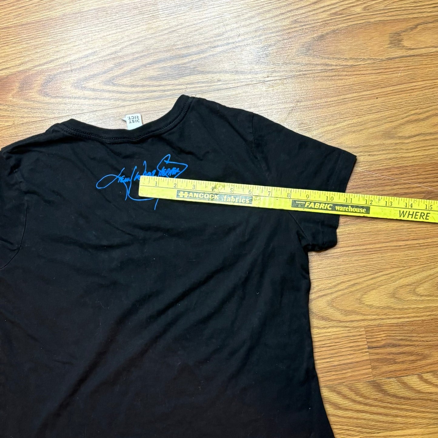 Fender Guitar Graphic V Neck T Shirt Women’s Medium Black 100% Cotton Music Tee