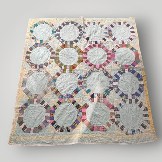Vintage Octagon Ring Quilt Handmade Sewn 1940s 74”x 70” Full Sized