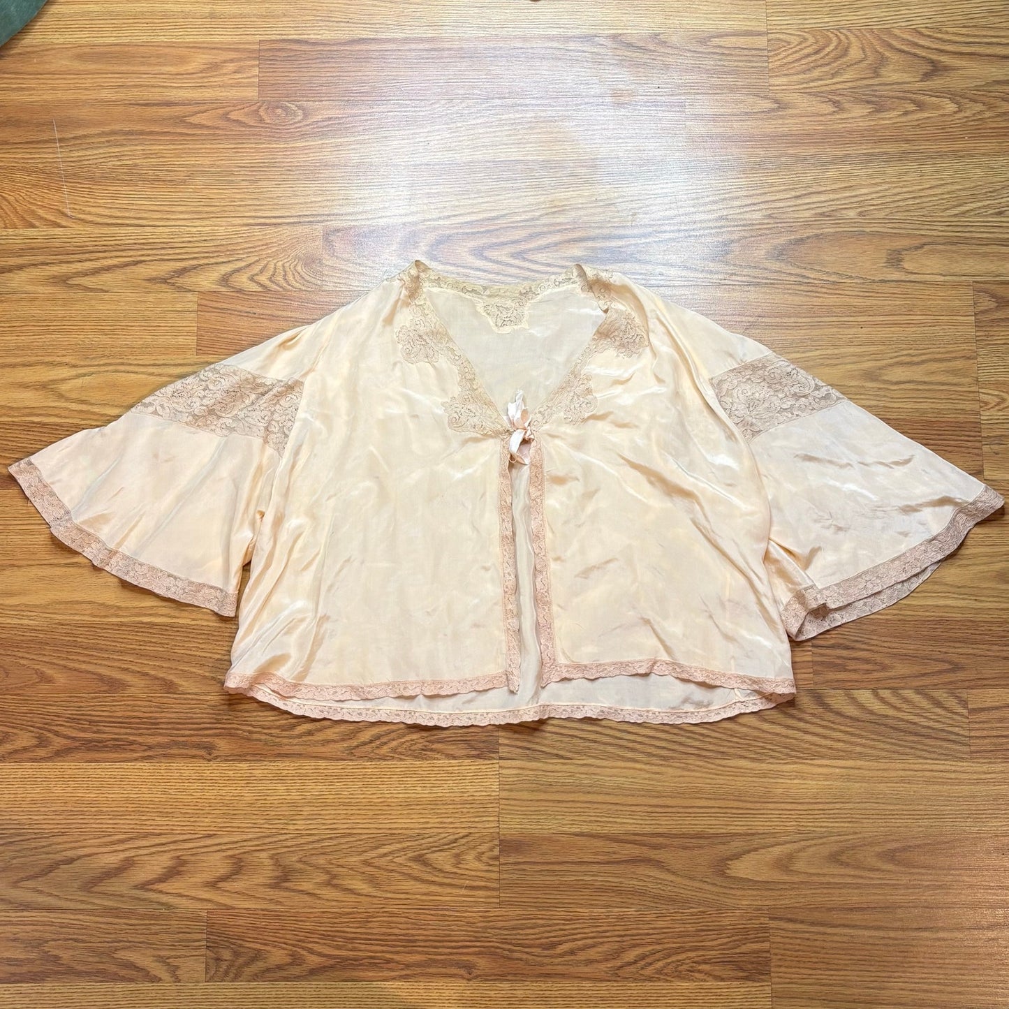 Vintage 1930s Bed Jacket Silk Blush L Lace Peignoir Robe Coquette Boudoir