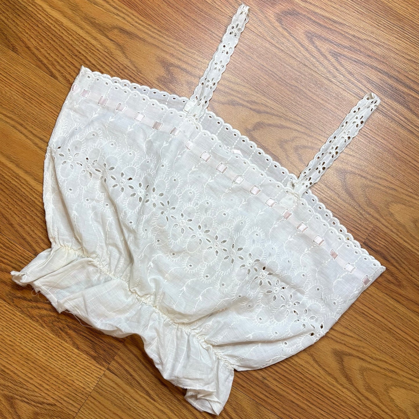Vintage Eyelet Embroidered White Camisole Babydoll Tank Top Boho Coquette M