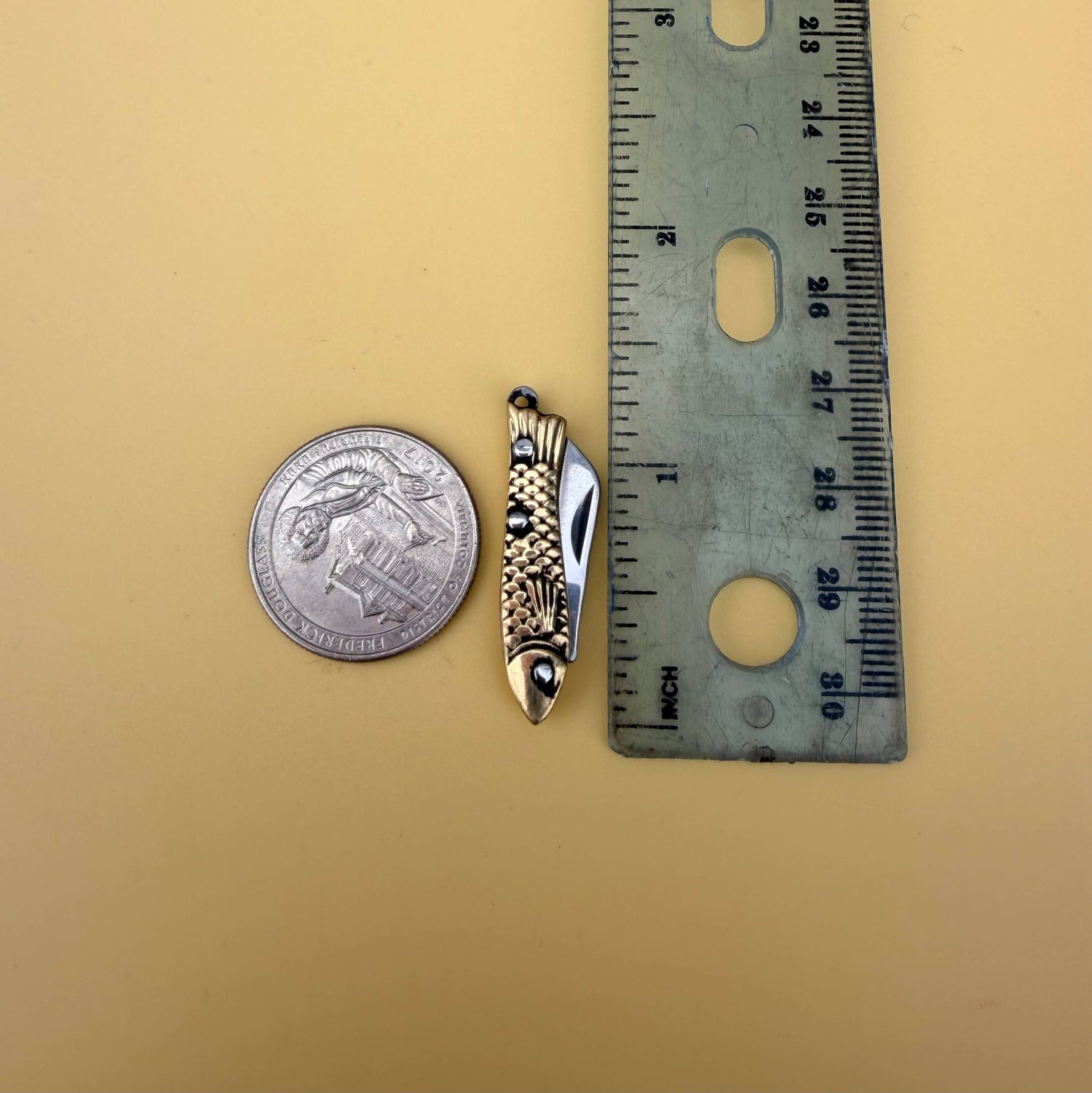 Handmade Feeesh Billie Earrings - MST GoodsFluff Hardware