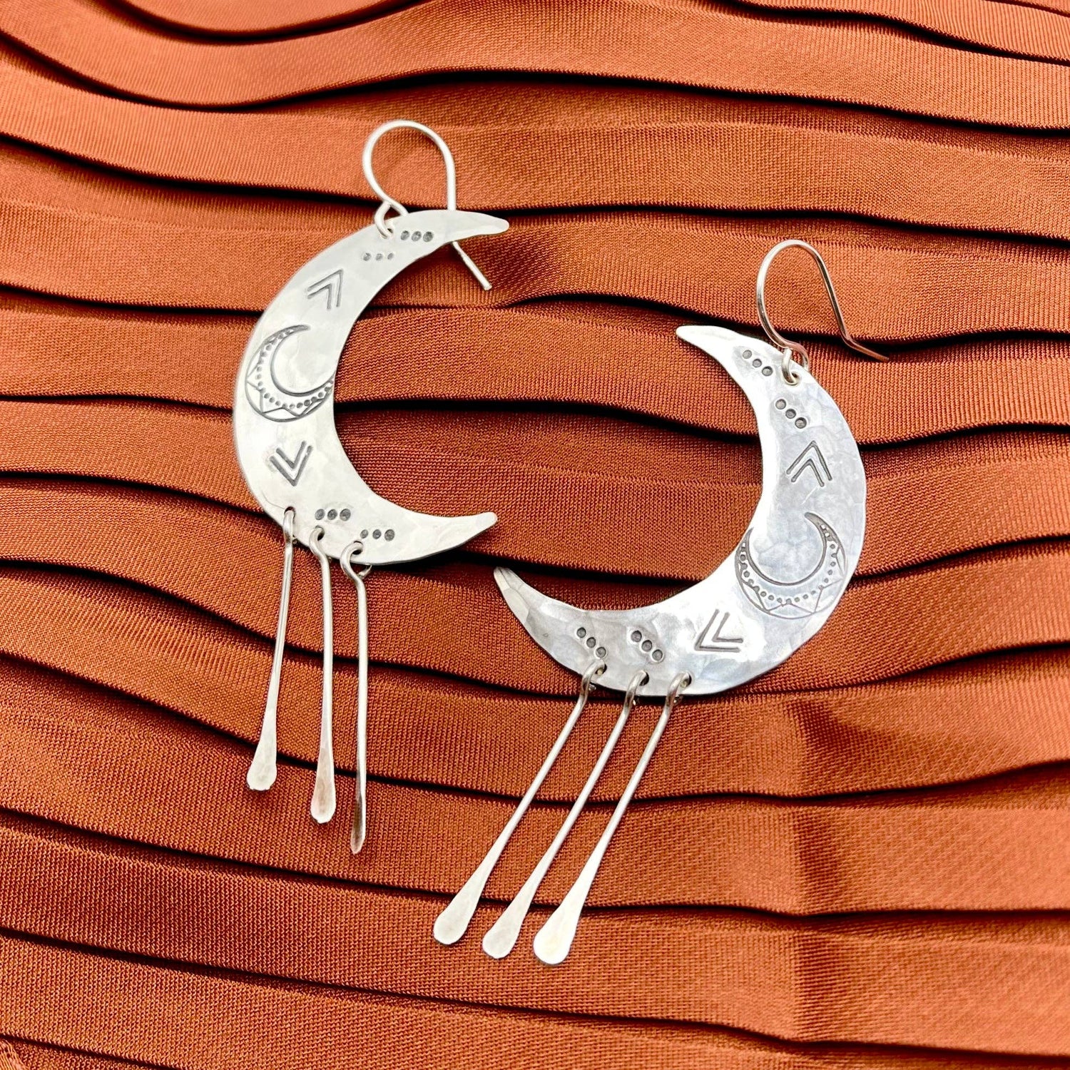 Handmade Hunter Earrings - MST GoodsFluff Hardware