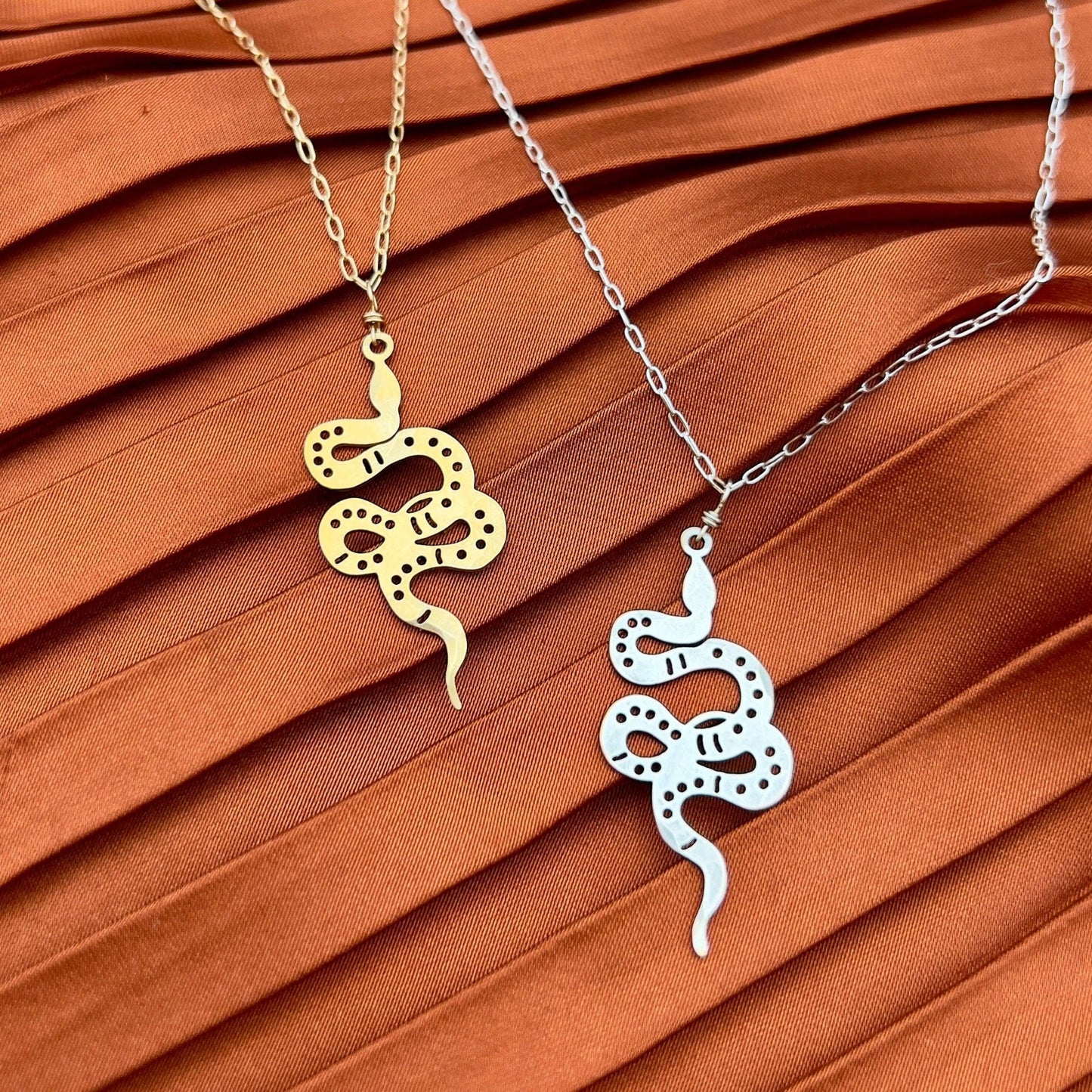 Handmade Slither II Necklace - MST GoodsFluff Hardware