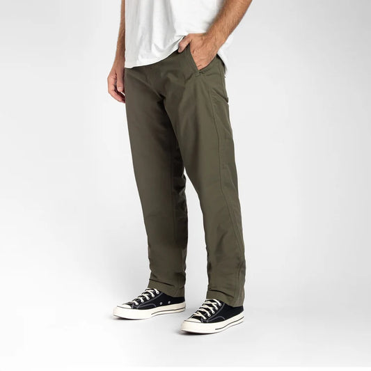 Layover Pro Traveller Pant in Military
