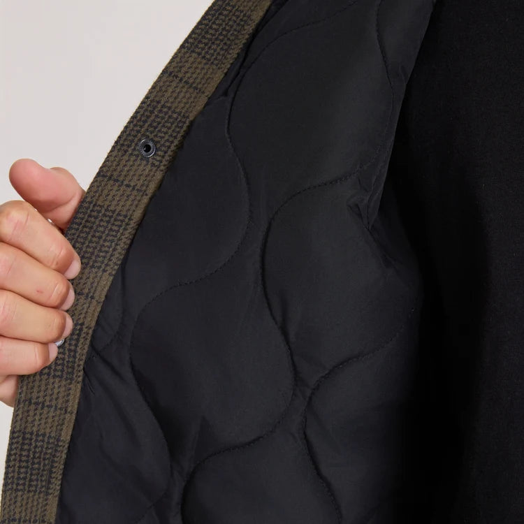 Backwoods Jacket in Military