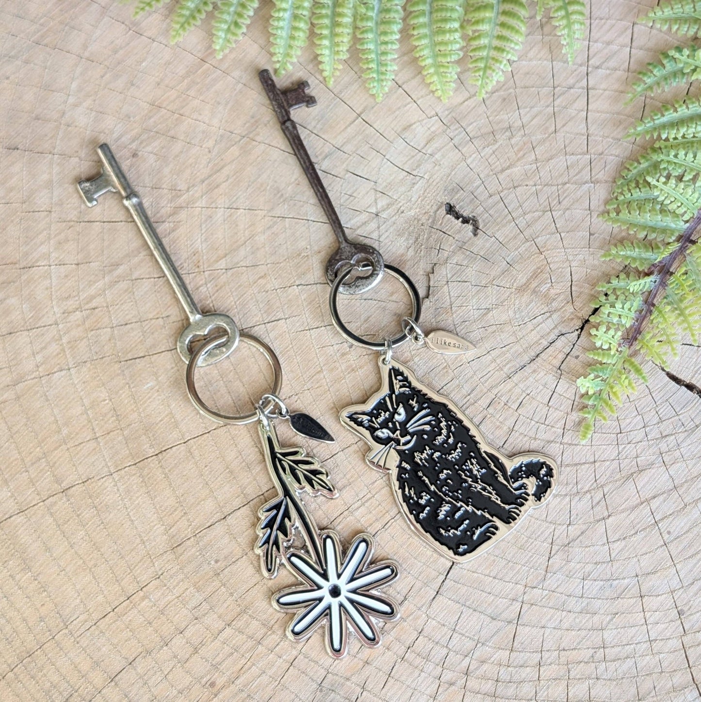 Metal enamel keychain / purse charm | black cat - MST Goodsilikesara | art + goods