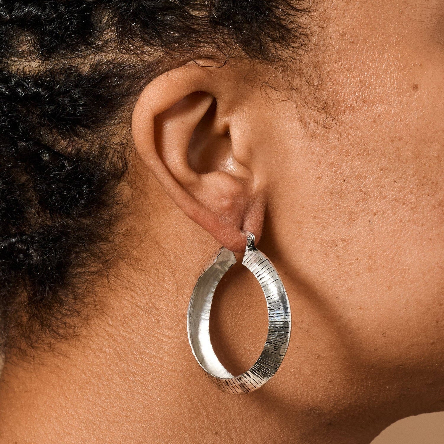 Mira Etched Hoop Earrings - MST GoodsTen Thousand Villages
