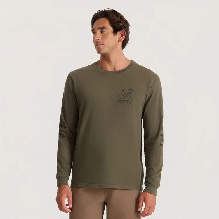 Reading Ritual Long Sleeve Tee in Military