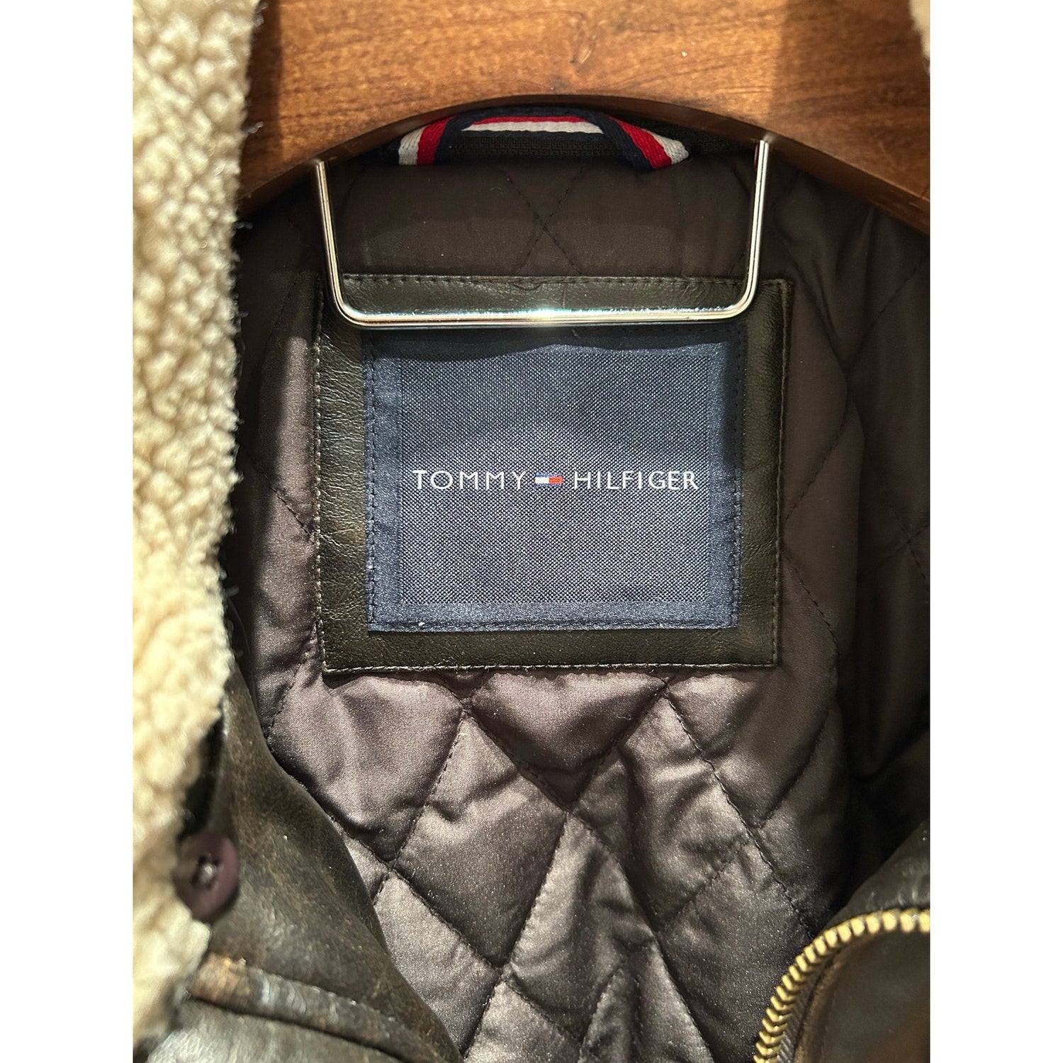 Tommy Hilfiger Top Gun Style Faux Leather Jacket with Faux Fur Collar Mens L - MST GoodsTommy Hilfiger