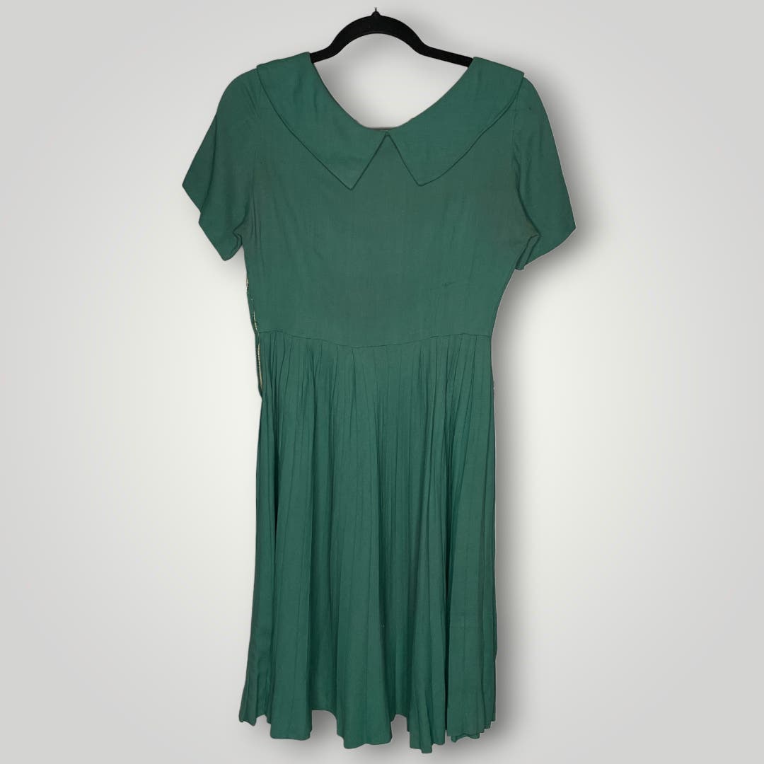 Vintage 1950s Dress Pinecone Embroidery Handmade Small Green Short Sleeve G - MST GoodsHandmade