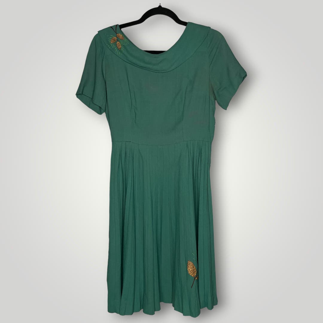 Vintage 1950s Dress Pinecone Embroidery Handmade Small Green Short Sleeve G - MST GoodsHandmade