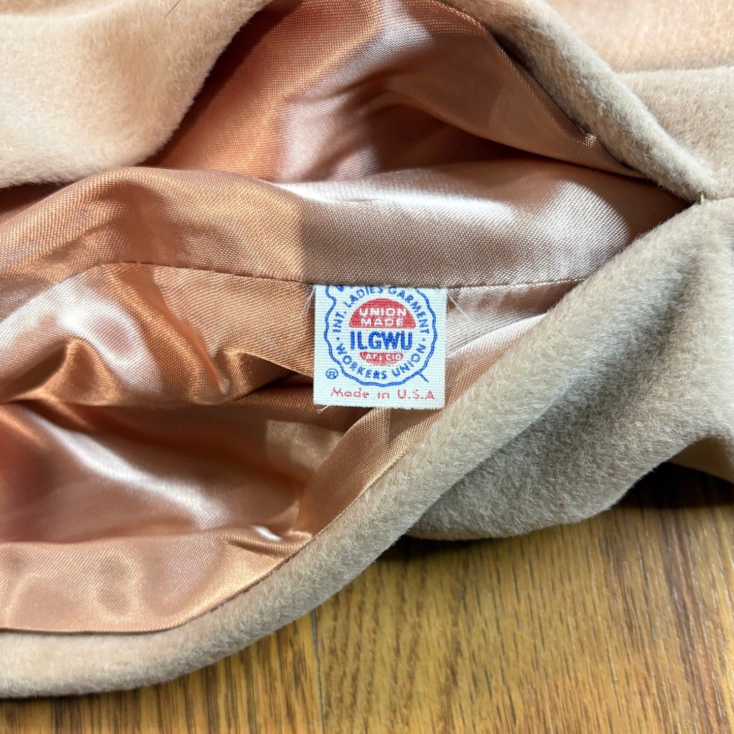 Vintage 1960s Cashmiracle Cape with Faux Fur Collar Beige Tan - MST GoodsKashmiracle