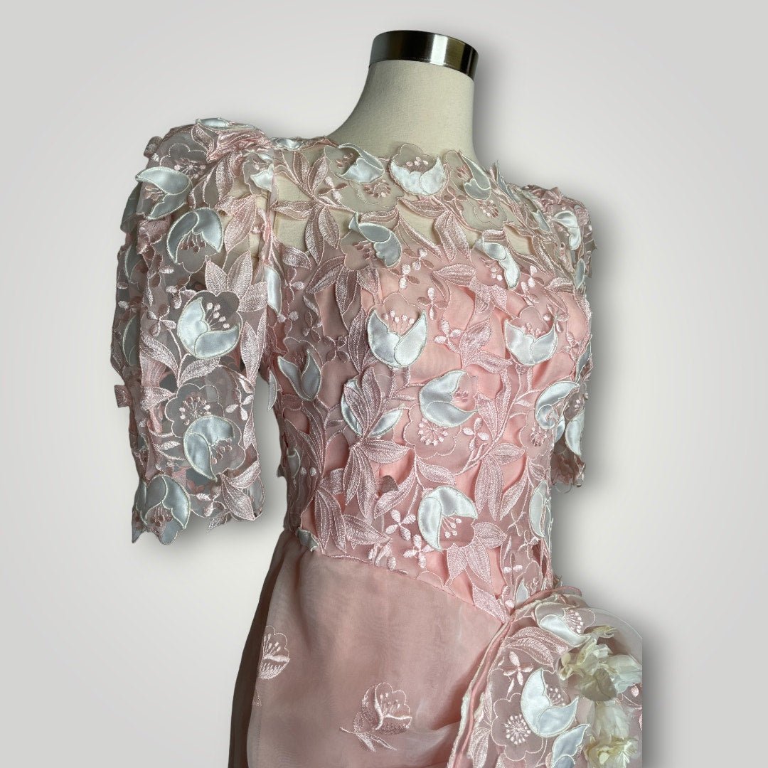Vintage Gown 1980s 3D Floral Cutout Embroidered Pink USA Union Puffed Sleeve D1 - MST GoodsVintage
