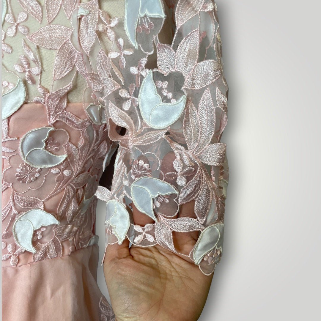 Vintage Gown 1980s 3D Floral Cutout Embroidered Pink USA Union Puffed Sleeve D1 - MST GoodsVintage