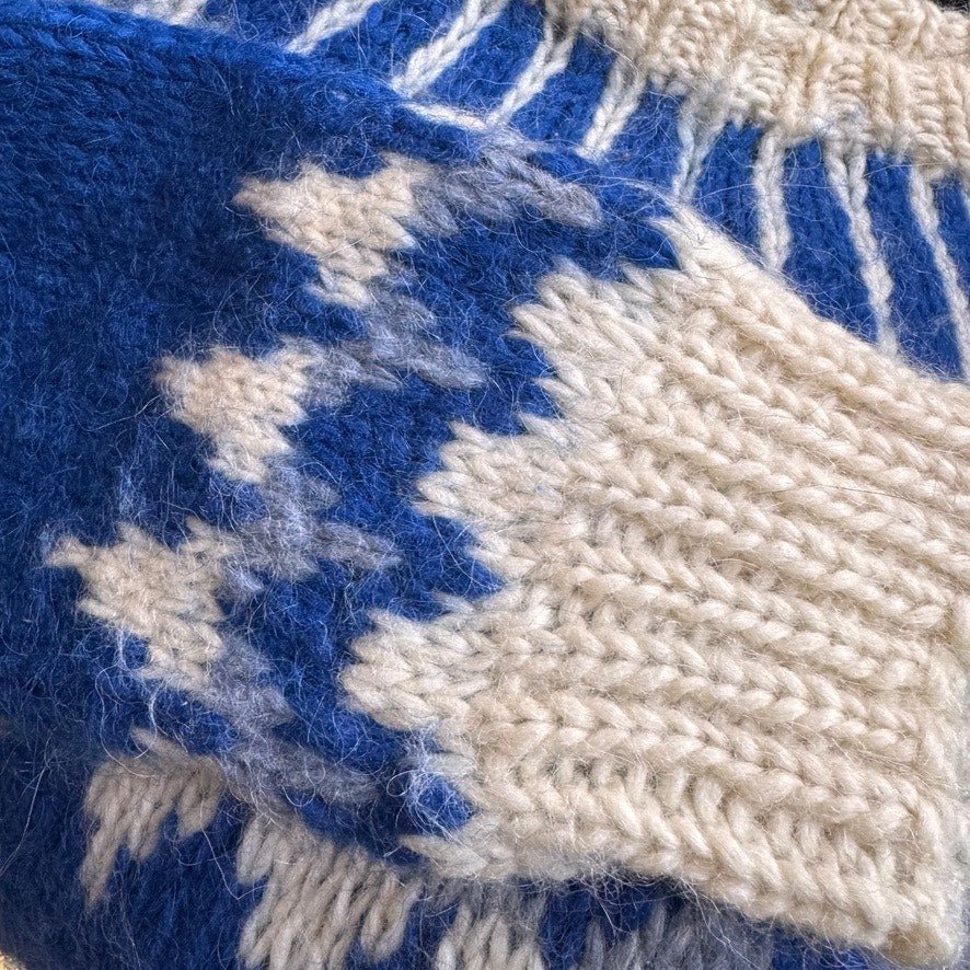 Vintage Handmade Icelandic Wool Sweater Blue White - MST GoodsVintage