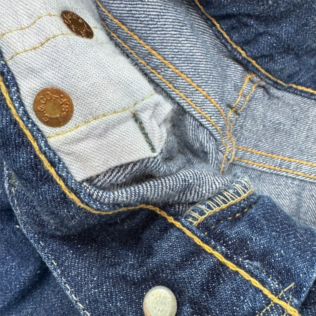 Vintage Levi's Big E 701 Women's Selvedge 1940s Full Hip Thigh 26" Waist XS sz 2 - MST GoodsVintage