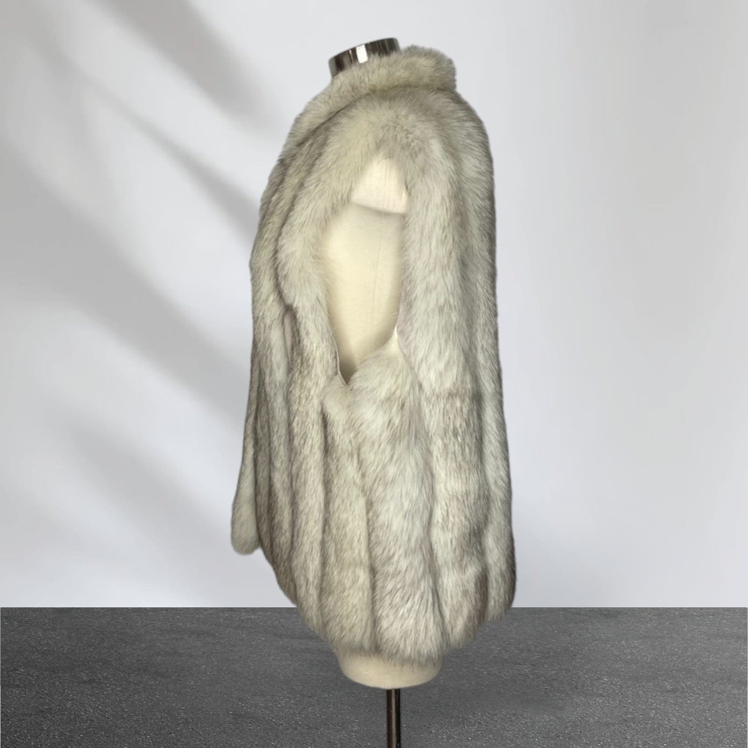 Vintage Natural Blue Fox Fur Vest Lays Furs Women's Large Lined - MST GoodsLays Furs Ltd
