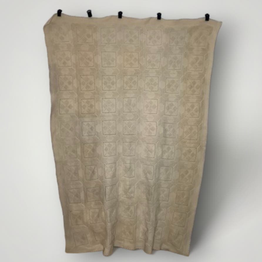 Vtg Handmade Heavy Cotton Blanket Star Pattern Popcorn Knit Triangle 90” x 58” - MST GoodsHandmade